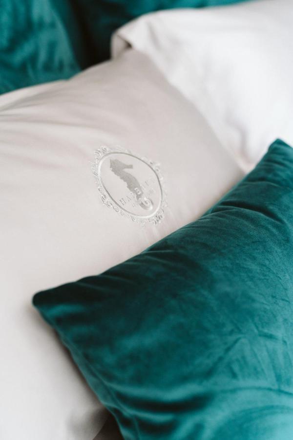 The Harbour - Luxury Living Bed & Breakfast Трани Екстериор снимка