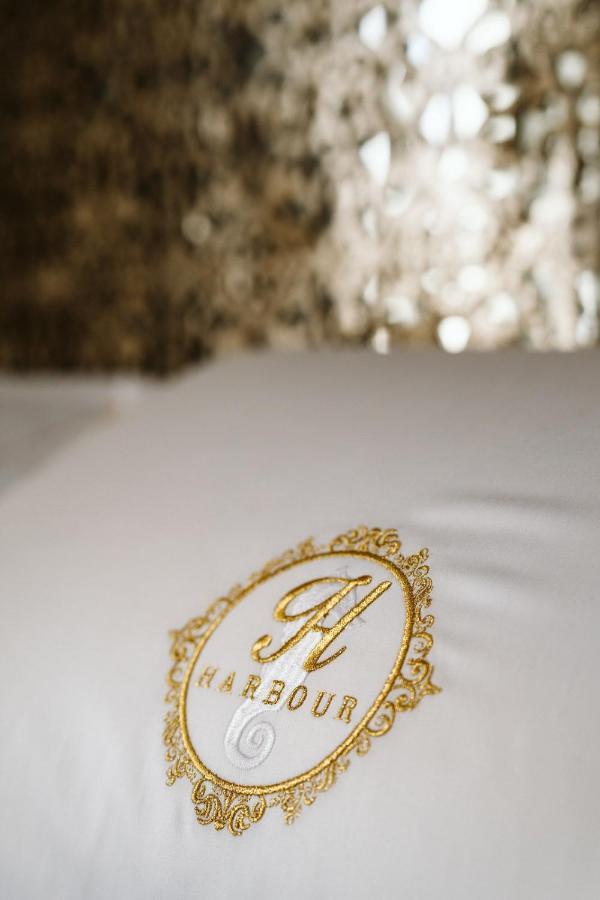 The Harbour - Luxury Living Bed & Breakfast Трани Екстериор снимка