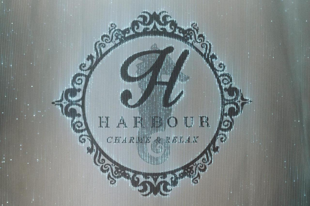 The Harbour - Luxury Living Bed & Breakfast Трани Екстериор снимка